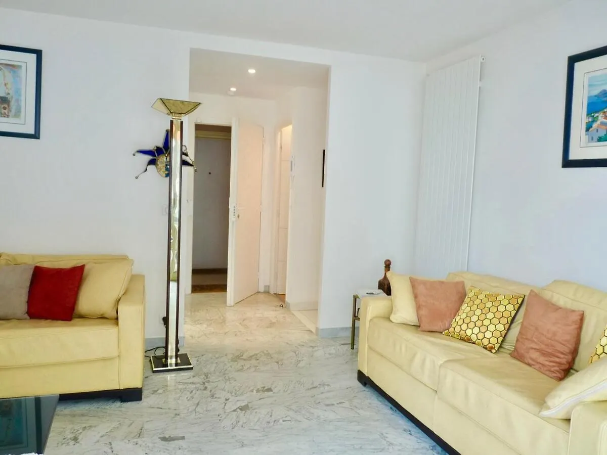One Bedroom Apartment In The Center Of Cannes, Next To The Carlton, A Few Meters From The Croisette - 367