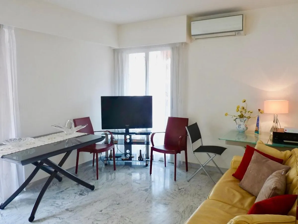 One Bedroom Apartment In The Center Of Cannes, Next To The Carlton, A Few Meters From The Croisette - 367  كان