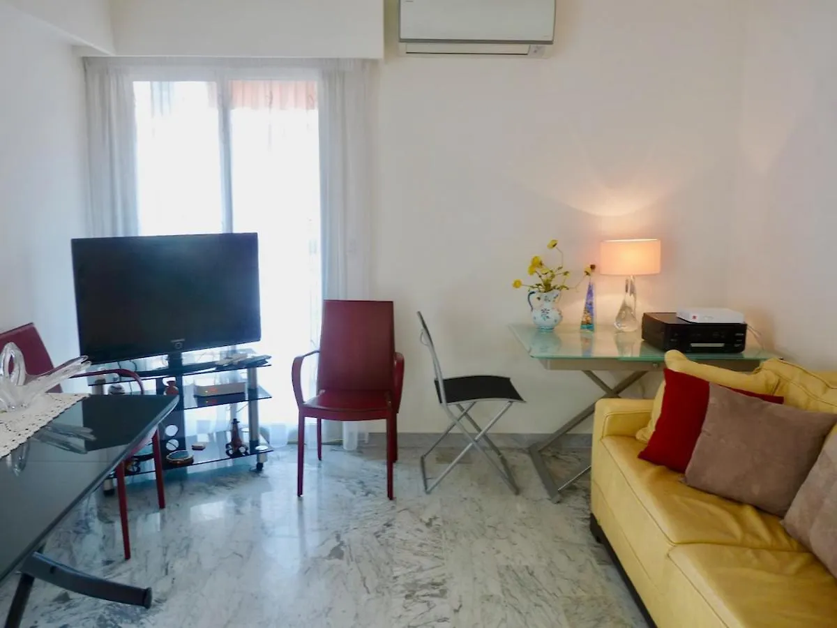 One Bedroom Apartment In The Center Of Cannes, Next To The Carlton, A Few Meters From The Croisette - 367
