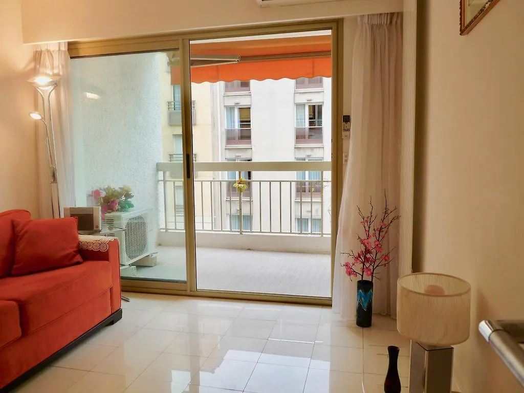 Carlton View Apartment: Cannes Central